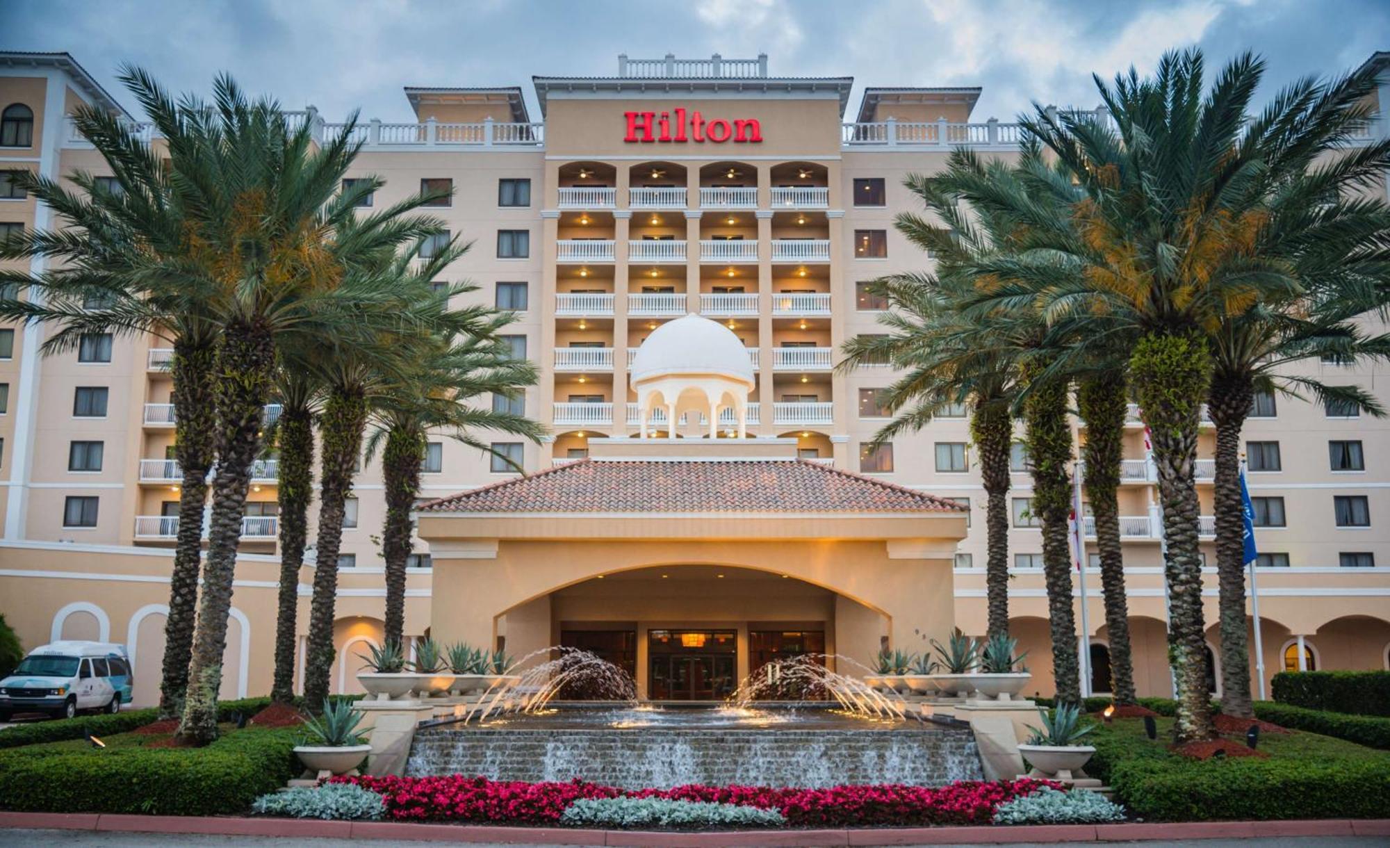 Hilton St. Petersburg Carillon Park Hotel Exterior foto